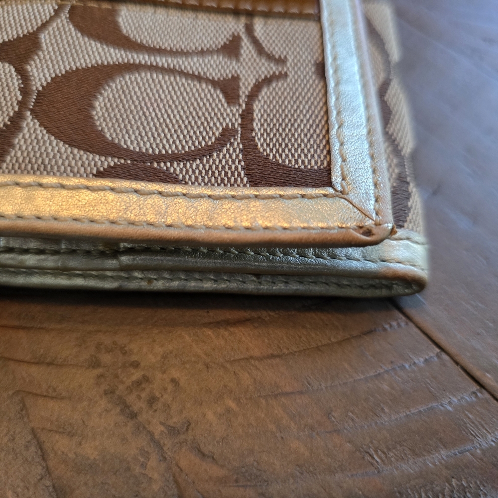 Coach Signature Canvas Wallet With Leather Metallic Stripe - Picture 8 of 10